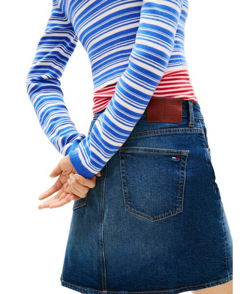 tommy jeans（トミー ジーンズ）の「MOM UH SKIRT BJ8155（スカート・レディース・ブルー・SMALL/X-SMALL/MEDIUM）」の2枚目の写真