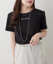 【メタルプレートで高見え】ロゴTシャツ