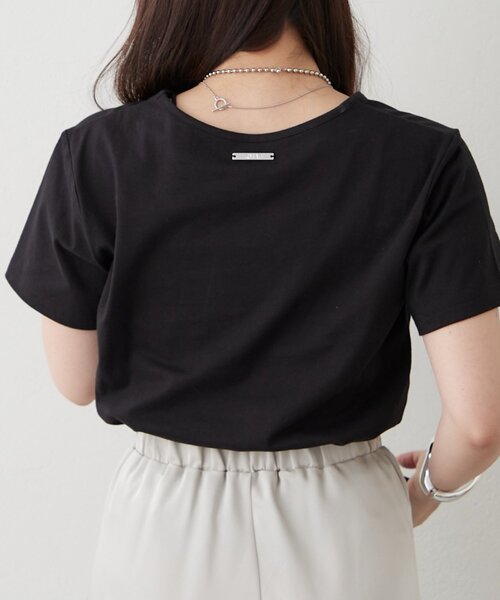 Remind me and forever(リマインドミーアンドフォーエバー)の「【メタルプレートで高見え】ロゴTシャツ(Tシャツ/カットソー・レディース・ブラック/オフホワイト・FREE)」の3枚目の写真