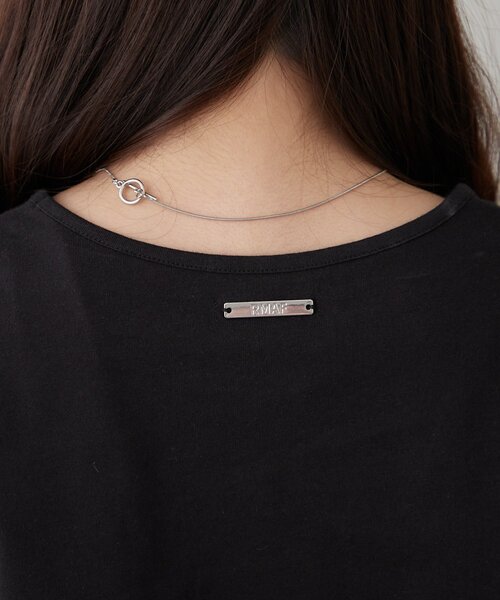 Remind me and forever(リマインドミーアンドフォーエバー)の「【メタルプレートで高見え】ロゴTシャツ(Tシャツ/カットソー・レディース・ブラック/オフホワイト・FREE)」の7枚目の写真