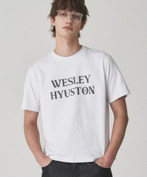 WESLEYHYUSTON（ウェズリーユーストン）の「Quiet logo detail t shirt white（Tシャツ/カットソー）」