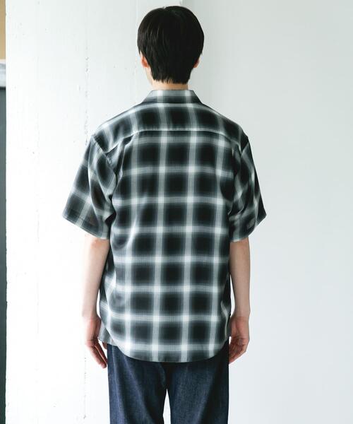 URBAN RESEARCH DOORS(アーバンリサーチドアーズ)の「オンブレチェック レギュラーカラーショートスリーブシャツ(シャツ/ブラウス・メンズ・グレー系その他/ベージュ系その他・MEDIUM/LARGE)」の11枚目の写真