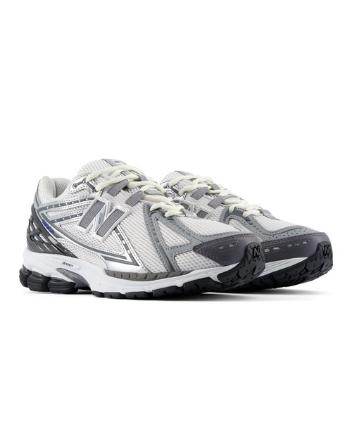 NEW BALANCE(ニューバランス)の「1906R(スニーカー・メンズ・シルバー系その他/ブラック・30.0cm/29.0cm/28.5cm/28.0cm/27.5cm/27.0cm/26.5cm/26.0cm/25.5cm/25.0cm/24.5cm/24.0cm/23.5cm/23.0cm/22.5cm/22.0cm)」の5枚目の写真