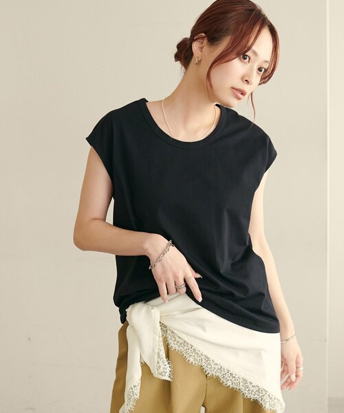 DISCOAT(ディスコート)の「【Noka】UネックフレンチTシャツ(Tシャツ/カットソー・レディース・ブラック/アイボリー/オフホワイト・FREE)」の3枚目の写真