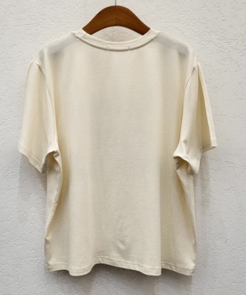ap retro(アプレトロ)の「ニュアンスロゴフロッキープリントTシャツ / 大人カジュアル(Tシャツ/カットソー・レディース・ホワイト/アイボリー/ブラウン・FREE)」の18枚目の写真