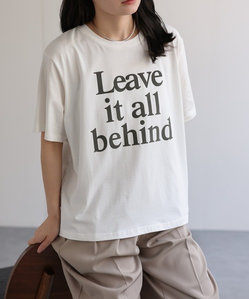 ap retro(アプレトロ)の「ニュアンスロゴフロッキープリントTシャツ / 大人カジュアル(Tシャツ/カットソー・レディース・ホワイト/アイボリー/ブラウン・FREE)」の6枚目の写真