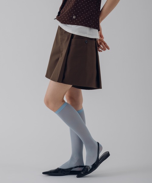 MUHET(ミュエータ)の「tuck short pants / タックショートパンツ(その他パンツ・レディース・ブラウン/ブラック・LARGE/SMALL/MEDIUM)」の12枚目の写真