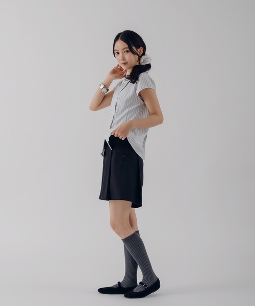 MUHET(ミュエータ)の「tuck short pants / タックショートパンツ(その他パンツ・レディース・ブラウン/ブラック・LARGE/SMALL/MEDIUM)」の8枚目の写真