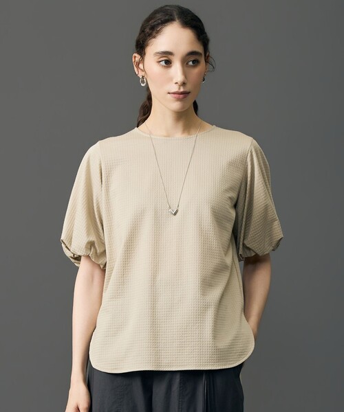 自由区(ジユウク)の「エンボスジャージー プルオーバー(Tシャツ/カットソー・レディース・グレー系/アイボリー系/ベージュ系/レッド系・46/44)」の3枚目の写真