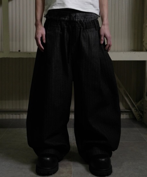 Lee fi Ne(リファイン)の「【Lee fi Ne】Herringbone Layered Baggy Jeans / 【リファイン】ヘリンボーンレイヤードバギージーンズ<着用動画あり>(デニムパンツ・メンズ・ブラック・01/02)」の6枚目の写真