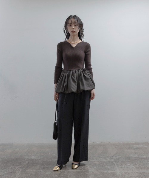 Eimee Law(エイミーロウ)の「ドットフロッキー センタープレスパンツ(スラックス・レディース・ベージュ/ブラック/カーキ・MEDIUM)」の20枚目の写真
