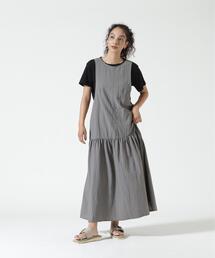 CHIGNON（シニヨン）バッククロスティアードワンピース