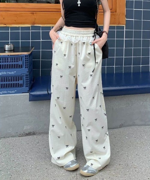 AsheKsha(アシクシャ)の「リボン付きハイウエスト・ルーズフィット・ドレープ感あるワイドパンツ(その他パンツ・レディース・ブラック/ホワイト・F)」の20枚目の写真
