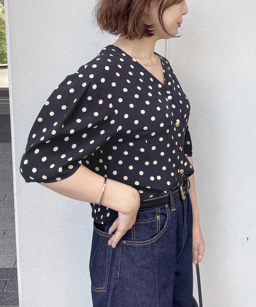 journal standard L'essage(ジャーナルスタンダードレサージュ)の「IPEKERドットタックスリーブシャツ(シャツ/ブラウス・レディース・ブラック系その他・FREE)」の5枚目の写真