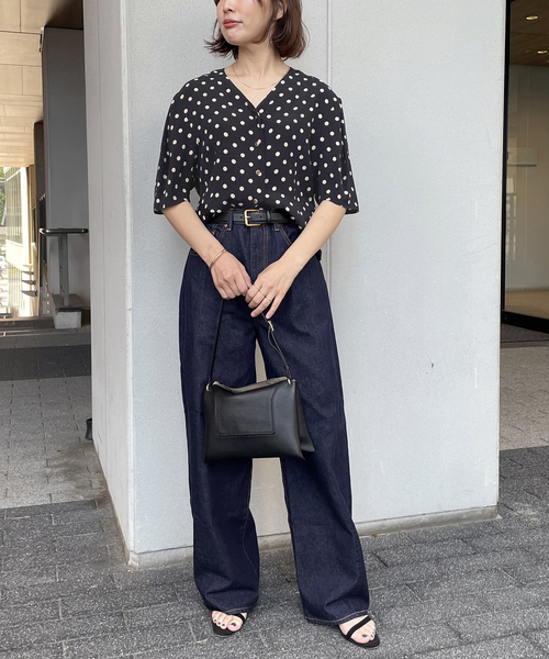 journal standard L'essage(ジャーナルスタンダードレサージュ)の「IPEKERドットタックスリーブシャツ(シャツ/ブラウス・レディース・ブラック系その他・FREE)」の6枚目の写真