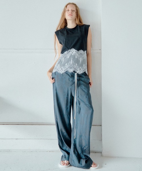 LE CIEL BLEU(ルシェルブルー)の「フリュードサテンパンツ / Fluid Satin Pants(その他パンツ・レディース・チャコールグレー・38/36/34)」の1枚目の写真