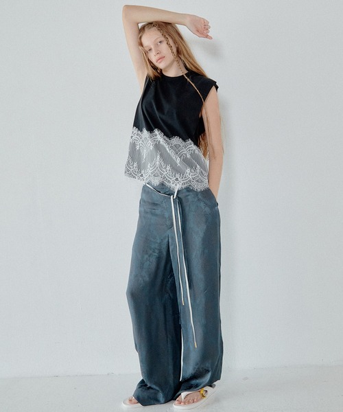 LE CIEL BLEU(ルシェルブルー)の「フリュードサテンパンツ / Fluid Satin Pants(その他パンツ・レディース・チャコールグレー・38/36/34)」の3枚目の写真