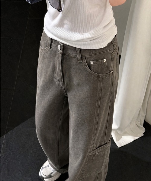 LUCPY(ラクピー)の「ヴィンテージウォッシュワイドデニムパンツ(デニムパンツ・レディース・ブラック・X-SMALL/LARGE/MEDIUM/SMALL)」の3枚目の写真