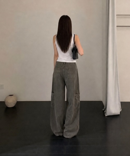 LUCPY(ラクピー)の「ヴィンテージウォッシュワイドデニムパンツ(デニムパンツ・レディース・ブラック・X-SMALL/LARGE/MEDIUM/SMALL)」の4枚目の写真