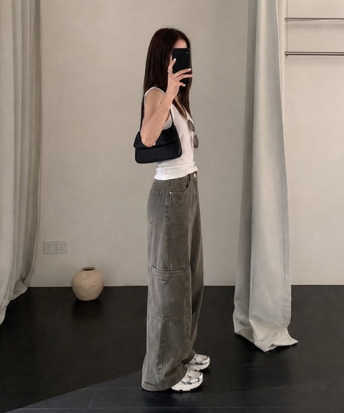 LUCPY(ラクピー)の「ヴィンテージウォッシュワイドデニムパンツ(デニムパンツ・レディース・ブラック・X-SMALL/LARGE/MEDIUM/SMALL)」の5枚目の写真