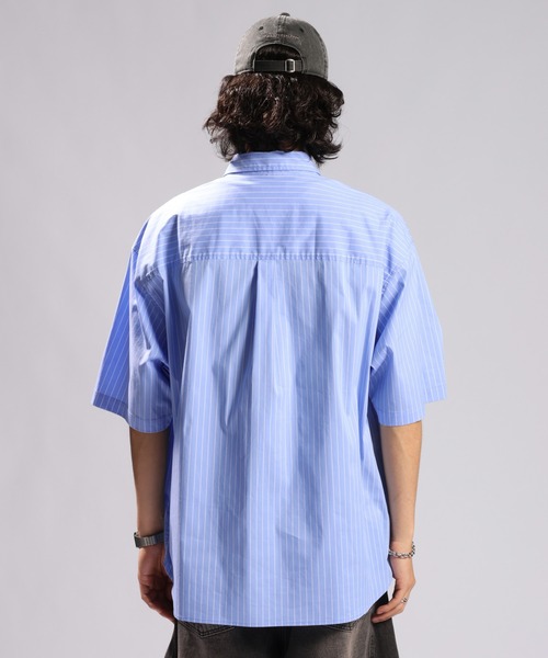 RAGEBLUE（レイジブルー）の「LETTERED LOGO STRIPE LOOSE SHIRTS/レタードロゴストライプルーズシャツ（シャツ/ブラウス・メンズ・その他5/ライトブルー・LARGE/MEDIUM）」の16枚目の写真