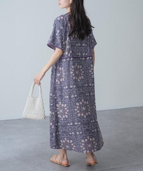 refinedworks(リファインドワークス)の「【refinedworks】一枚でサマになる ダマスク柄 パイピング ワンピース(ワンピース・レディース・ブラック/パープル・FREE)」の12枚目の写真