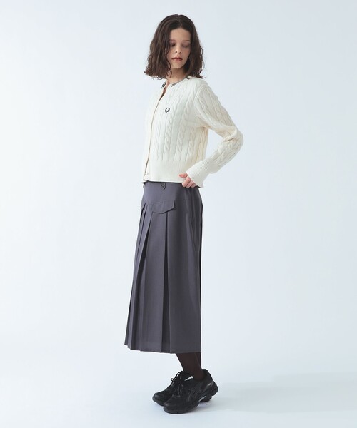 Ray BEAMS(レイビームス)の「【別注】FRED PERRY / ケーブル ニット カーディガン(カーディガン/ボレロ・レディース・ブラック/ネイビー/ホワイト系その他・10)」の5枚目の写真