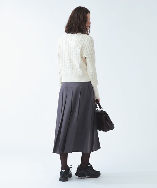 Ray BEAMS(レイビームス)の「【別注】FRED PERRY / ケーブル ニット カーディガン(カーディガン/ボレロ・レディース・ブラック/ネイビー/ホワイト系その他・10)」の6枚目の写真