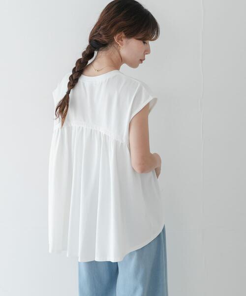 URBAN RESEARCH Sonny Label(アーバンリサーチサニーレーベル)の「接触冷感バックフレアフレンチTシャツ(Tシャツ/カットソー・レディース・オフホワイト/チャコールグレー/レッド系その他・FREE)」の1枚目の写真