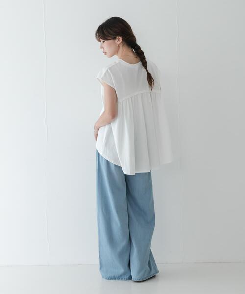 URBAN RESEARCH Sonny Label(アーバンリサーチサニーレーベル)の「接触冷感バックフレアフレンチTシャツ(Tシャツ/カットソー・レディース・オフホワイト/チャコールグレー/レッド系その他・FREE)」の5枚目の写真
