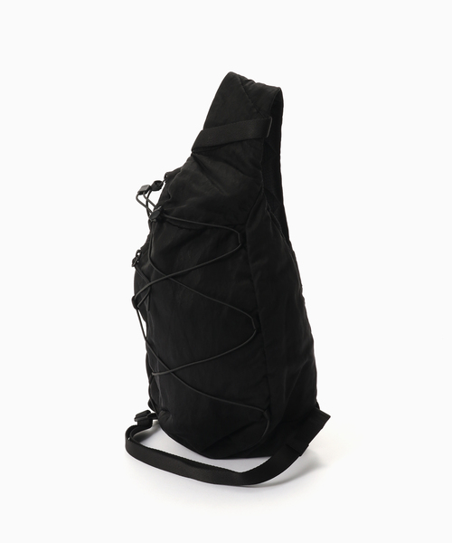 C.P. COMPANY(シーピーカンパニー)の「C.P.Company / シーピーカンパニー ACC BACK PACK IN NYLON B(ショルダーバッグ・メンズ・ブラック・FREE)」の1枚目の写真