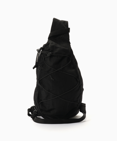C.P. COMPANY(シーピーカンパニー)の「C.P.Company / シーピーカンパニー ACC BACK PACK IN NYLON B(ショルダーバッグ・メンズ・ブラック・FREE)」の2枚目の写真