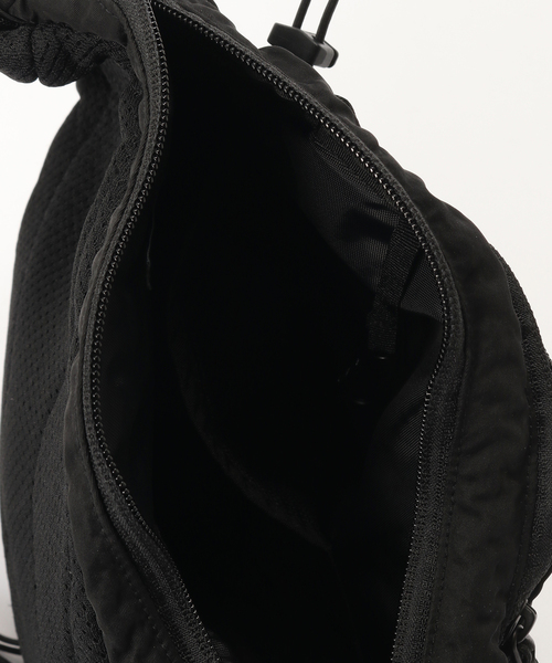 C.P. COMPANY(シーピーカンパニー)の「C.P.Company / シーピーカンパニー ACC BACK PACK IN NYLON B(ショルダーバッグ・メンズ・ブラック・FREE)」の7枚目の写真