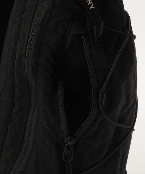 C.P. COMPANY(シーピーカンパニー)の「C.P.Company / シーピーカンパニー ACC BACK PACK IN NYLON B(ショルダーバッグ・メンズ・ブラック・FREE)」の11枚目の写真