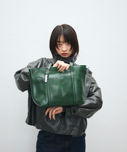 TONER（トナー）の「2WAYヴィンテージライクショルダーバッグ（ショルダーバッグ・レディース・グレー/ネイビー/ブラック/ブラウン/サックスブルー/レッド/ピンク/グリーン・FREE）」の10枚目の写真