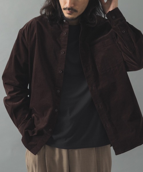 ITEMS URBANRESEARCH(アイテムズ アーバンリサーチ)の「ストレッチコーデュロイ レギュラーカラーシャツ(シャツ/ブラウス・メンズ・オリーブ/チャコールグレー/ダークブラウン/ブラック・MEDIUM/LARGE)」の1枚目の写真