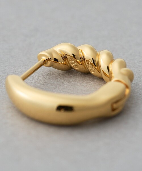 ete（エテ）の「[ONLINE Limited] ツイスト ハグピアス（ピアス（両耳用）・レディース・ピンクゴールド/イエローゴールド/プラチナム・FREE）」の11枚目の写真
