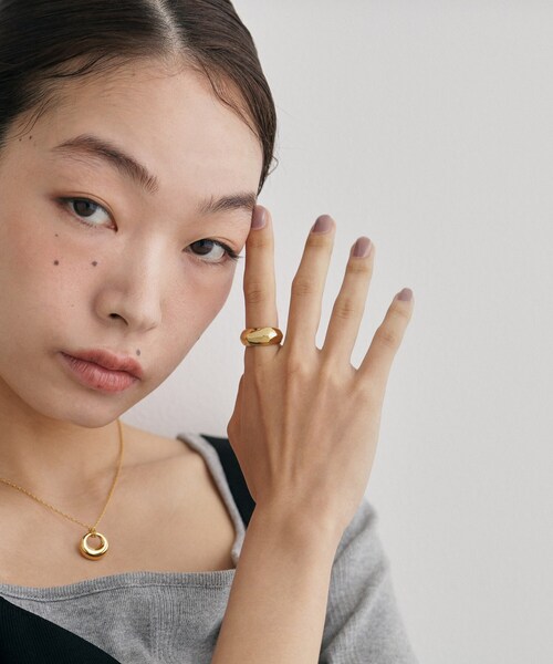 COCOSHNIK ONKITSCH(ココシュニックオンキッチュ)の「シルバー リッジドームリング GP(リング・レディース・クリア・14/12)」の6枚目の写真