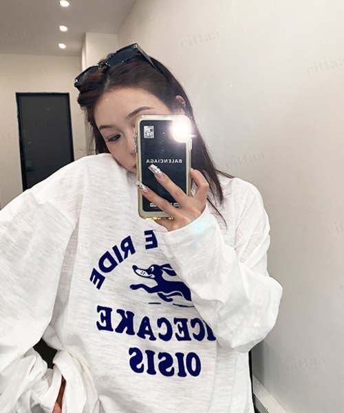Dalfwin（ダールフィン）の「ENJOY裾フェイクレザーラベル付きフロッキープリント長袖Tシャツ（Tシャツ/カットソー・レディース・ホワイト/オレンジ・FREE）」の18枚目の写真