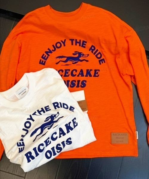 Dalfwin（ダールフィン）の「ENJOY裾フェイクレザーラベル付きフロッキープリント長袖Tシャツ（Tシャツ/カットソー・レディース・ホワイト/オレンジ・FREE）」の6枚目の写真