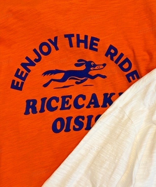 Dalfwin（ダールフィン）の「ENJOY裾フェイクレザーラベル付きフロッキープリント長袖Tシャツ（Tシャツ/カットソー・レディース・ホワイト/オレンジ・FREE）」の5枚目の写真