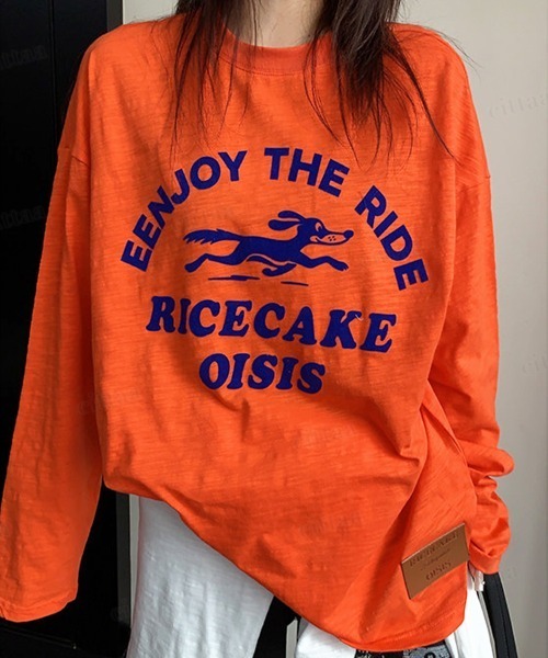 Dalfwin（ダールフィン）の「ENJOY裾フェイクレザーラベル付きフロッキープリント長袖Tシャツ（Tシャツ/カットソー・レディース・ホワイト/オレンジ・FREE）」の9枚目の写真