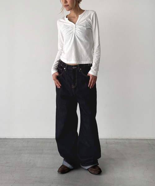 CANAL JEAN(キャナルジーン)の「HARING 胸シャーリングロングTシャツ(Tシャツ/カットソー・レディース・ホワイト/チャコールグレー/ブラウン・ONE SIZE)」の8枚目の写真