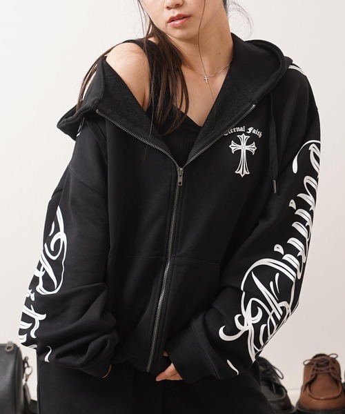 1111clothing(ワンフォークロージング)の「【セットアップ対応】捲縮裏毛 レタリング ZIPパーカー / Crimp French Terry Lettering Zip-Up Hoodie(パーカー・メンズ・ブラック/アッシュ・M/L)」の1枚目の写真