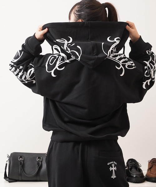 1111clothing(ワンフォークロージング)の「【セットアップ対応】捲縮裏毛 レタリング ZIPパーカー / Crimp French Terry Lettering Zip-Up Hoodie(パーカー・メンズ・ブラック/アッシュ・M/L)」の9枚目の写真