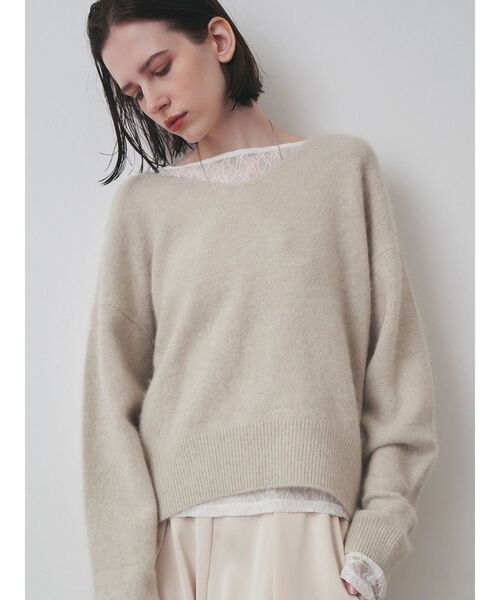 ELENDEEK(エレンディーク)の「FOX WOOL V NECK KT(ニット/セーター・レディース・アイボリー/モカ/ボルドー・FREE)」の1枚目の写真