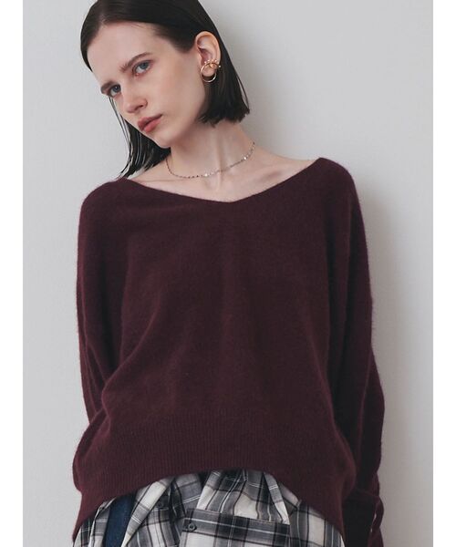 ELENDEEK(エレンディーク)の「FOX WOOL V NECK KT(ニット/セーター・レディース・アイボリー/モカ/ボルドー・FREE)」の3枚目の写真