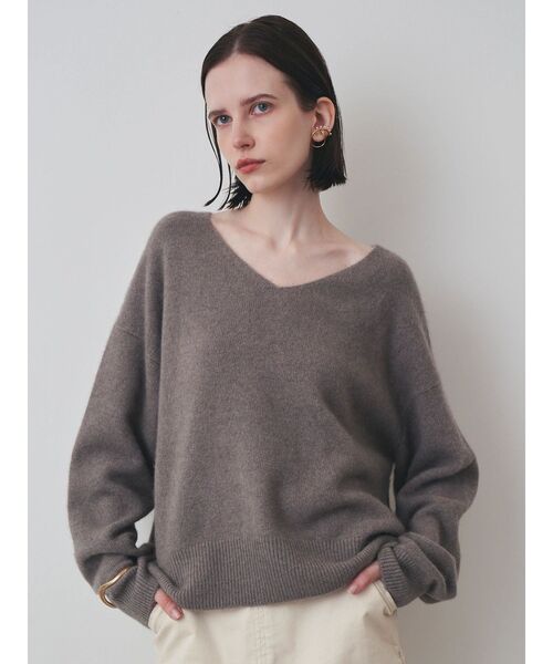 ELENDEEK(エレンディーク)の「FOX WOOL V NECK KT(ニット/セーター・レディース・アイボリー/モカ/ボルドー・FREE)」の22枚目の写真