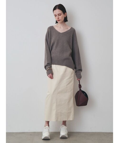 ELENDEEK(エレンディーク)の「FOX WOOL V NECK KT(ニット/セーター・レディース・アイボリー/モカ/ボルドー・FREE)」の15枚目の写真