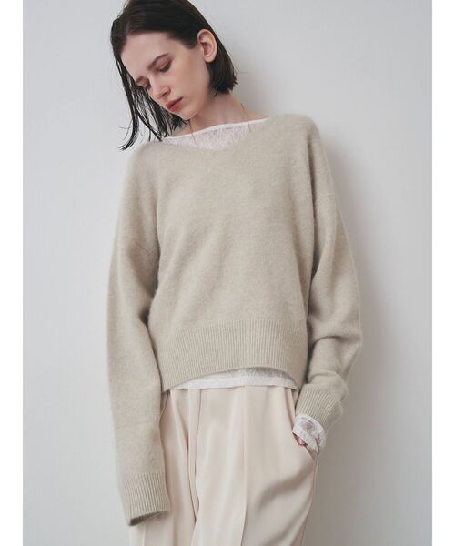 ELENDEEK(エレンディーク)の「FOX WOOL V NECK KT(ニット/セーター・レディース・アイボリー/モカ/ボルドー・FREE)」の5枚目の写真